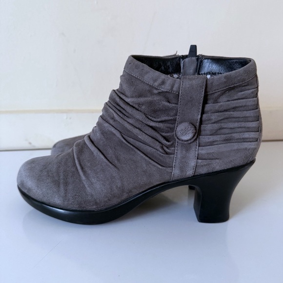 Dansko Buffy Slouchy Gray Suede Heel Ankle Boots EU 37 6.5-7 - Picture 1 of 11